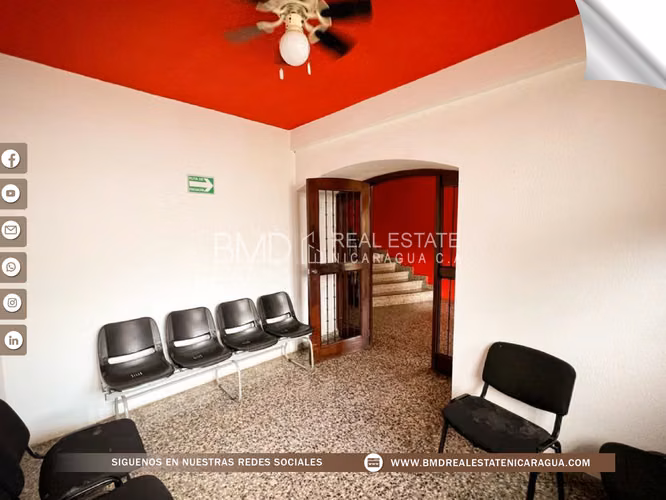 SE VENDE EN BOLONIA PROPIEDAD GRANDE DE 2,100 VRS2 IDEAL PARA HOSTAL, OFICINAS ETC. 0309