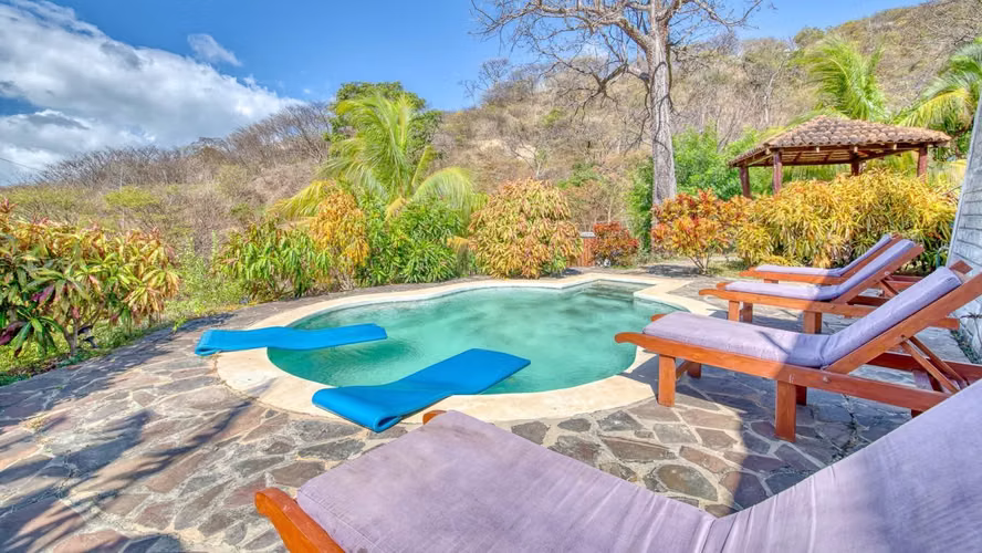 Playa Yankee Surf House - $199k
