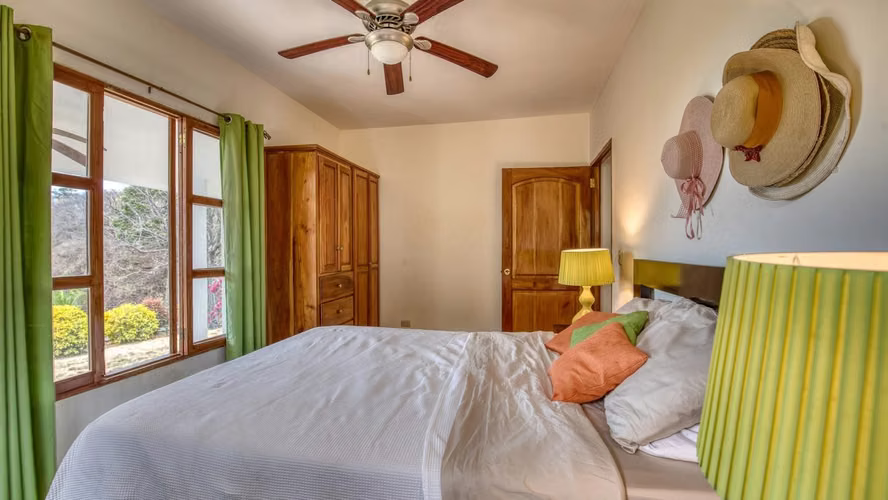 Playa Yankee Surf House - $199k