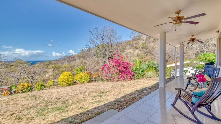 Playa Yankee Surf House - $199k