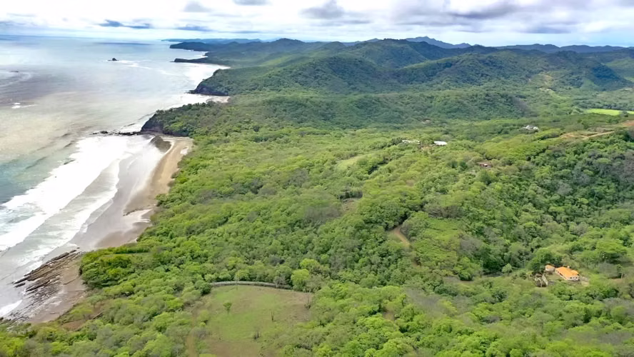 Playa Yankee Surf House - $199k
