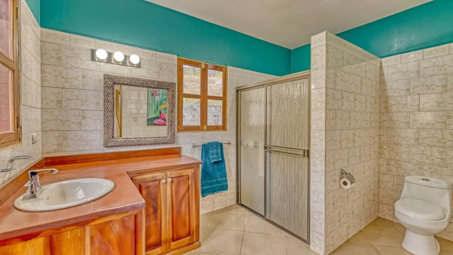 Playa Yankee Surf House - $199k
