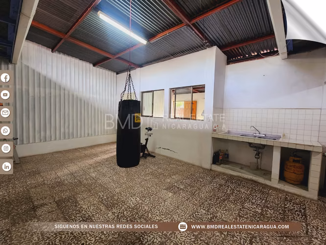 Venta de casa amplia para vivienda ó negocio en Barrio San Luis 0309 - Imagen 4