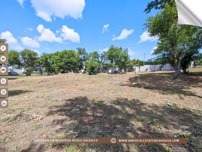 VENTA Lote de 1 manzana en Avenida JPG / NG - Imagen 9