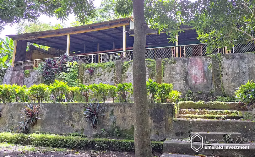 Prime 1.79 Acre Lakefront Development Opportunity In Laguna De Apoyo
