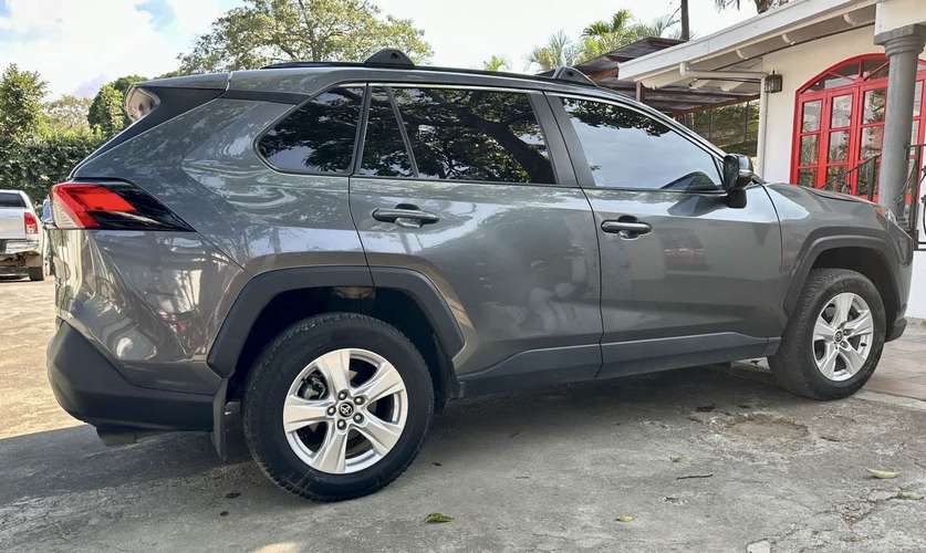 RAV4 2021 u/MODELO AUTOMÁTICA IMPECABLE APROVECHE !
