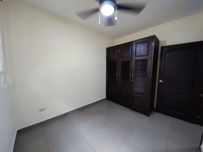 RENTA Casa en Santo Domingo/ NG - Imagen 3