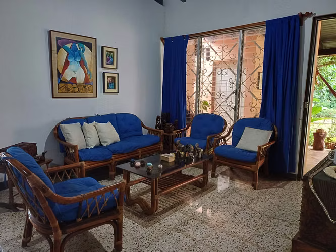 En venta hermosa casa en carretera vieja a León