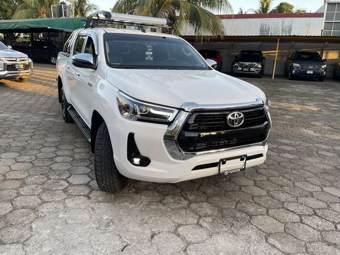 HILUX SRV AUTOMÁTICA FULL FULL NUEVA DE PAQUETE AÑO 2024