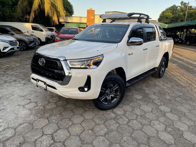 HILUX SRV AUTOMÁTICA FULL FULL NUEVA DE PAQUETE AÑO 2024