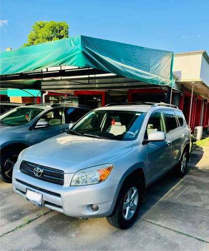 RAV4 2008 AUTOMÁTICA 4x4 BIEN CONSERVADA NADA QUE PEDIR