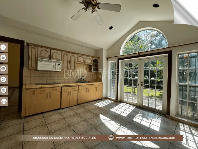 Venta de propiedad con piscina en zona exclusiva Carretera Sur 0511 - Imagen 5