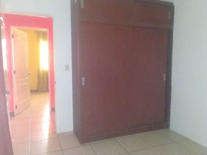 SANTA EDUVIGES - SE VENDE CASA ESQUINERA - Imagen 9