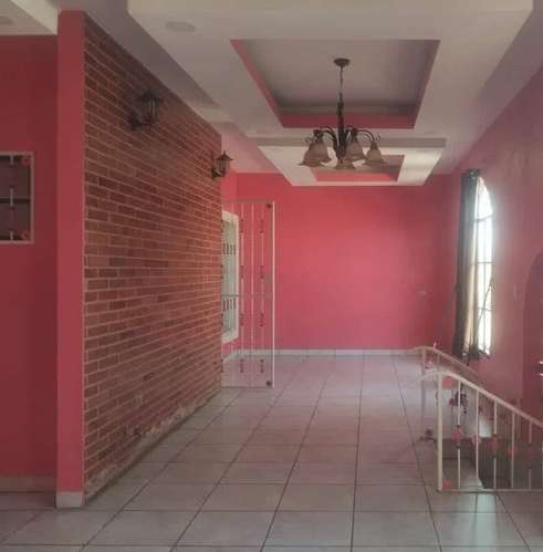 SANTA EDUVIGES - SE VENDE CASA ESQUINERA - Imagen 4