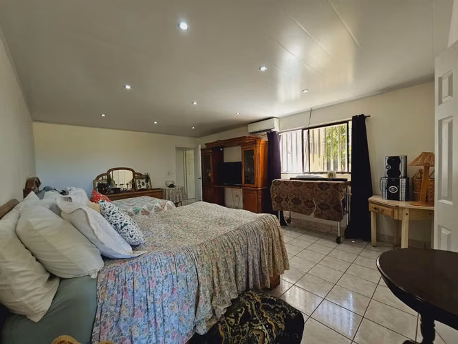 Finca Agrícola de 11 manzanas/casa totalmente remodelada en Cofradia - Imagen 18