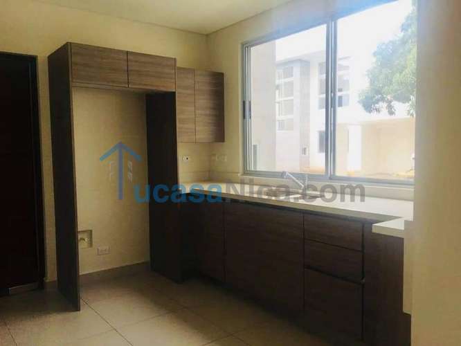 Casa moderna en condominio - Imagen 3