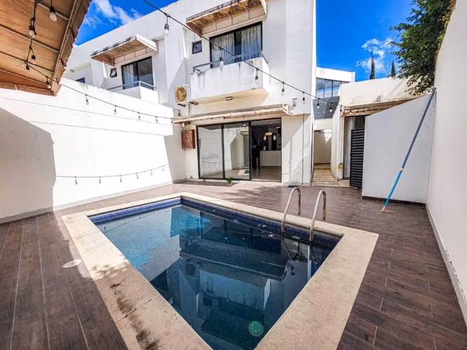 Rento Bellísimo Apartamento con Piscina Propia dentro de Condominio Seguro