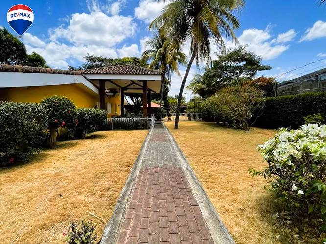 Preciosa Casa en Las Colinas - Imagen 3