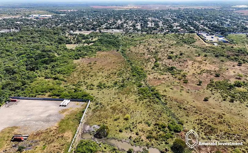 Prime 140 Acre Lakefront Property in Managua, Nicaragua - Imagen 6
