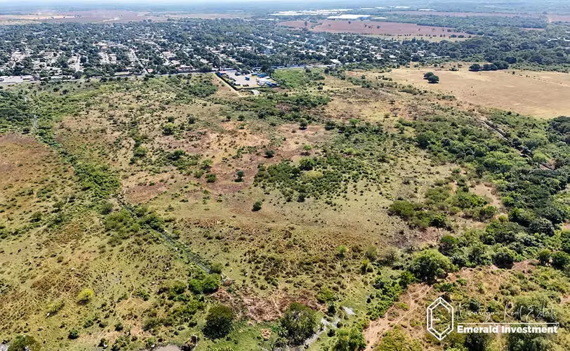 Prime 140 Acre Lakefront Property in Managua, Nicaragua - Imagen 13