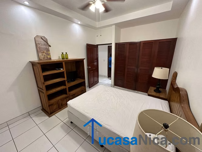 Rento con muebles casa familiar - Imagen 9