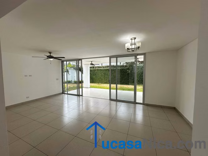 Casa Moderna en Renta en Santo Domingo - Imagen 8