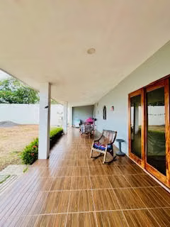 Hermosa casa, Amplia y Moderna en la Ciudad de Granada - Imagen 11