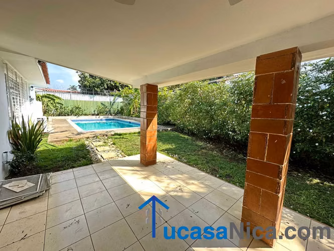 Las Colinas Casa grande con piscina propia - Imagen 2