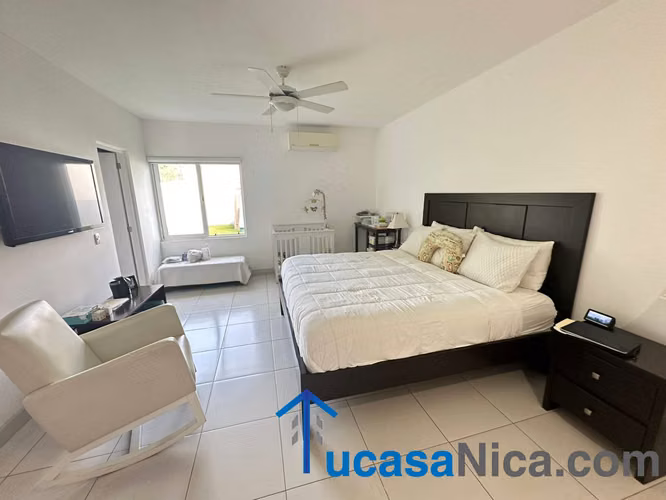 Casa Moderna en las Colinas Reparto privado