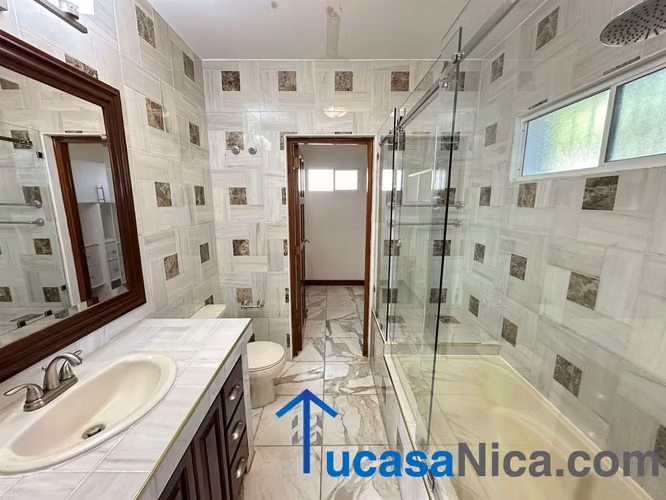 Rento Casa preciosa con buenos acabados - Imagen 4