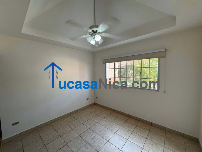 Rento Casa preciosa con buenos acabados - Imagen 11