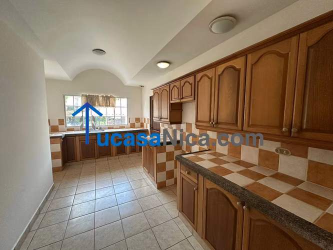 Casa grande en las colinas 5 habitaciones con 4.5 baños - Imagen 18