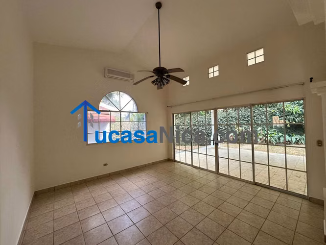 Casa grande en las colinas 5 habitaciones con 4.5 baños - Imagen 5