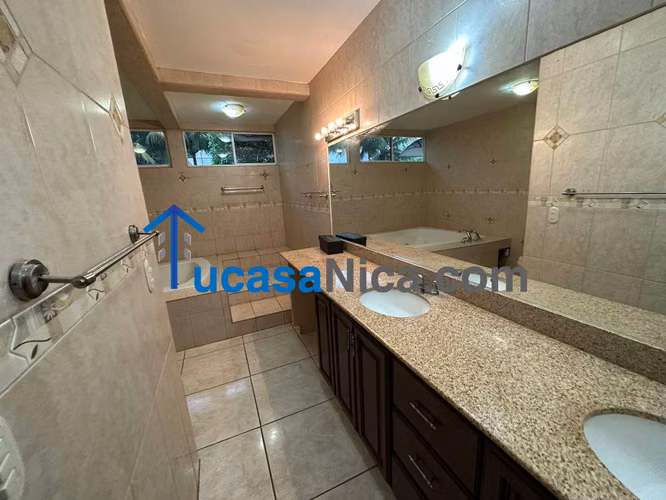 las colinas casa grande con piscina propia en condominio - Imagen 12