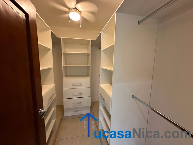 Casa Moderna con piscina de 5 habitaciones - Imagen 12