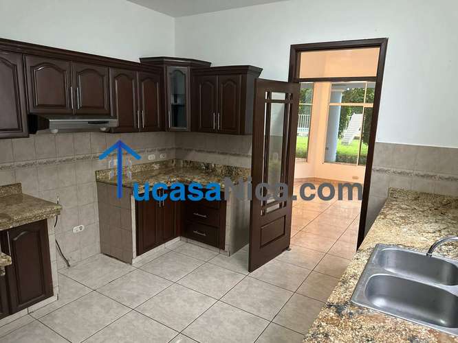 Casa estilo quinta en colinas de santa cruz - Imagen 10