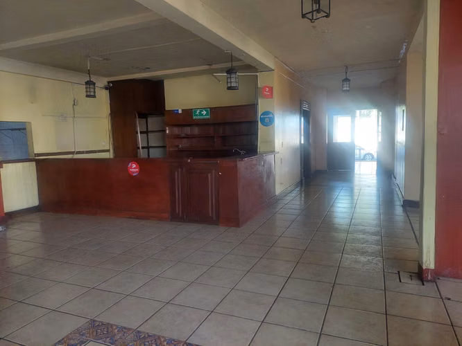 KC-SE VENDE PLAZA COMERCIAL ROTONDA EL GUEGUENSE, MANAGUA - Imagen 3
