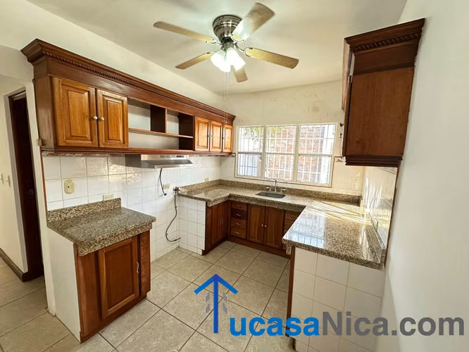 Rento Casa preciosa con buenos acabados - Imagen 14