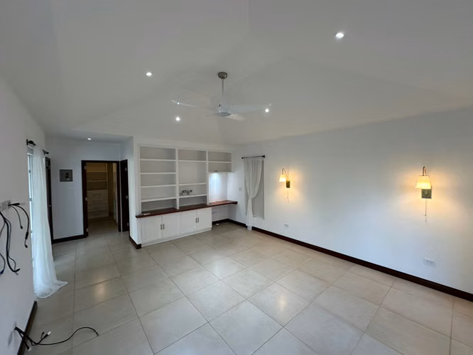 bellisima casa con piscina propia 5 habitaciones - Imagen 11