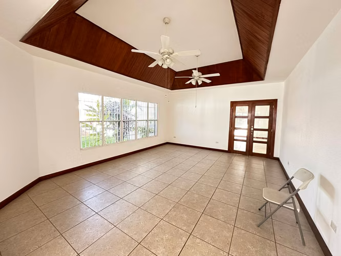 Casa con piscina propia moderna - Imagen 15
