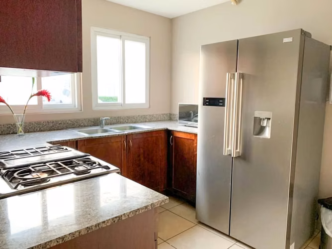 Rento con mueble casa estilo apartamento - Imagen 7