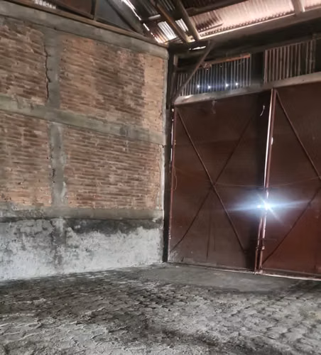 Rento Bodega en Corinto 0511