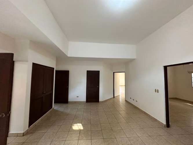 Casa de 4 habitaciones con sus baños - Imagen 17
