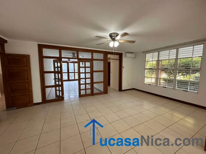 Casa de 4 habitaciones con sus baños + piscina propia