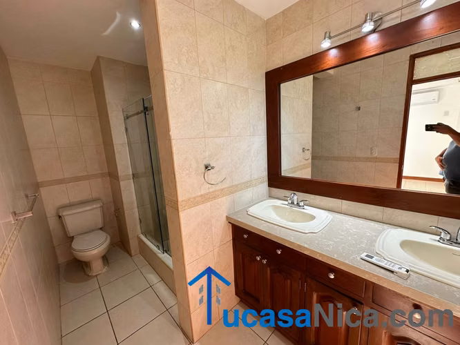 Casa de 4 habitaciones con sus baños + piscina propia