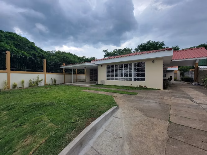 casa estilo quinta en santo domingo mirador - Imagen 3