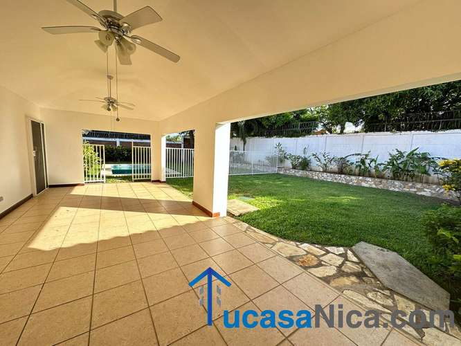 Bellisima casa privda con piscina propia moderna