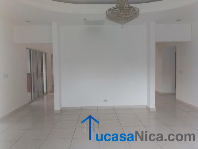 Bellisima casa con piscina propia acabados de lujo - Imagen 8