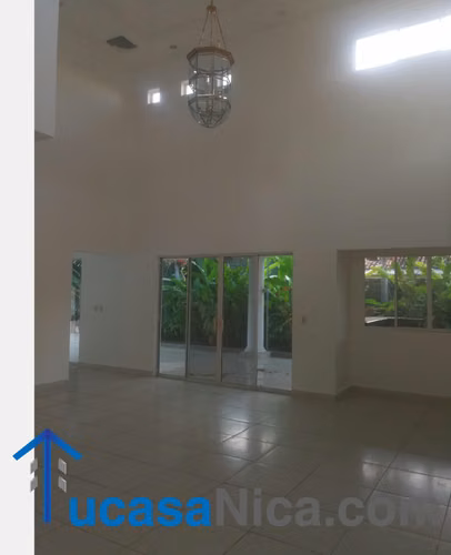 Bellisima casa con piscina propia acabados de lujo - Imagen 10