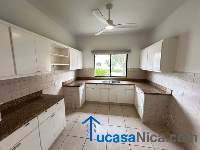 vendo casa en perfectas condociones en santo domingo